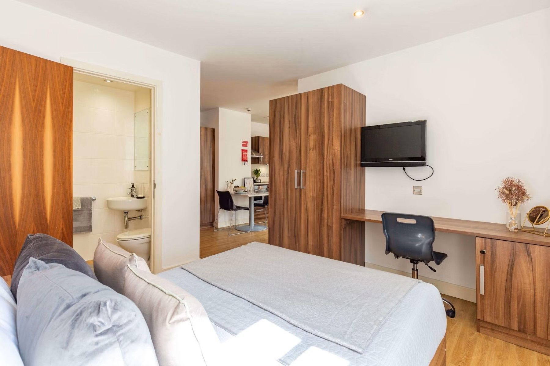 One Bed Apartment